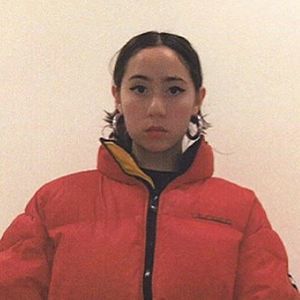 Meet your Posher, Lola